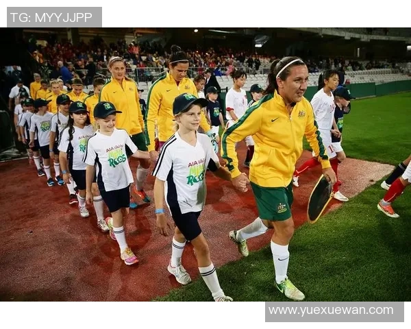 足球球星送给队友的珍贵礼物背后的情谊与故事揭秘